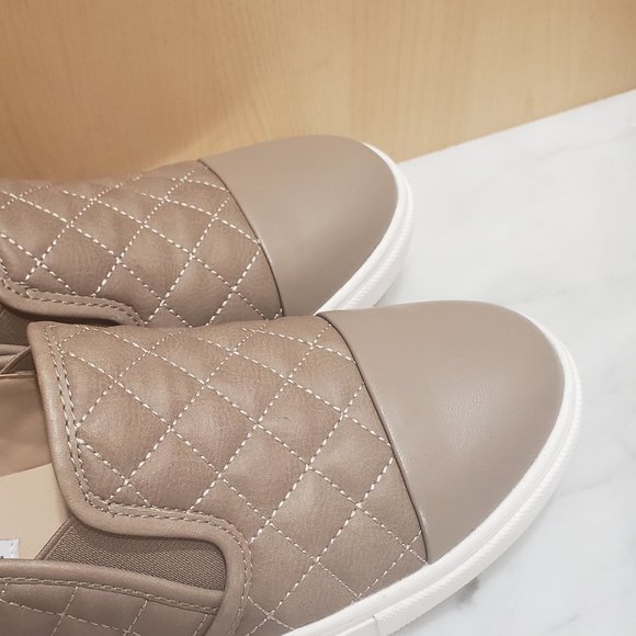 STEVE MADDEN Quilted Slip On Loafer - Picture 2 of 6